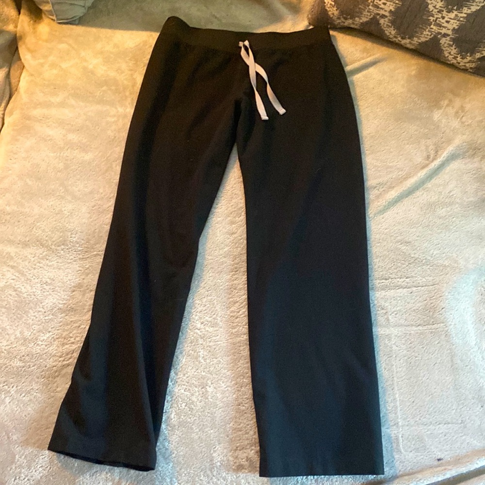 Figs Livingston scrub pants. Size Small Petite. Great condition.